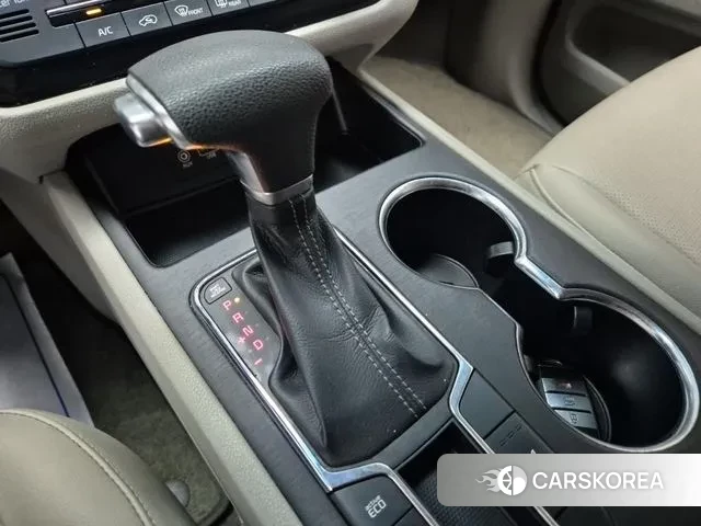 Kia The New Carnival 2018 Серебряный из Кореи, фото 3