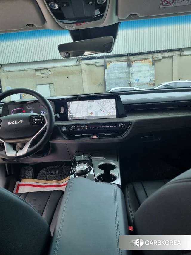 Kia K8 2024 Серебристо-серый из Кореи, фото 3