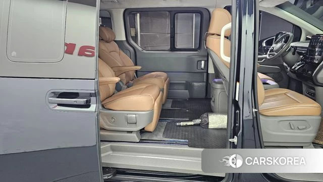 Hyundai Staria 2024 Черный из Кореи, фото 3