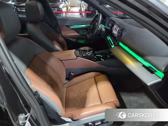 BMW 5 Series (G60) 2024 Серый из Кореи, фото 3