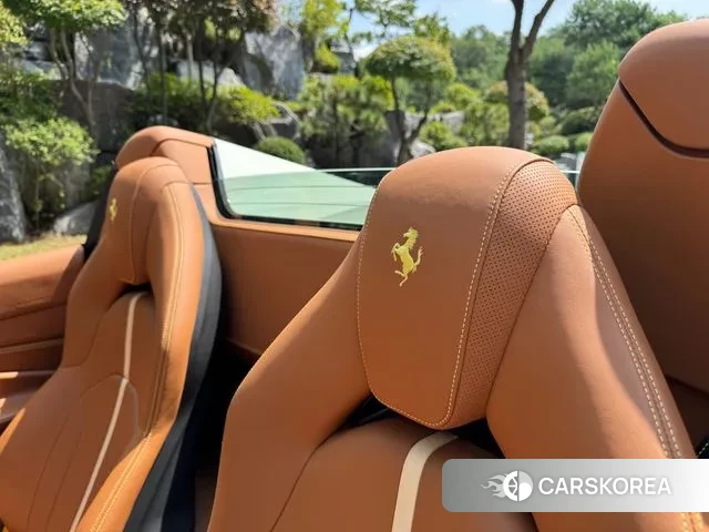 Ferrari F8 Spider 2021 Белый из Кореи, фото 3