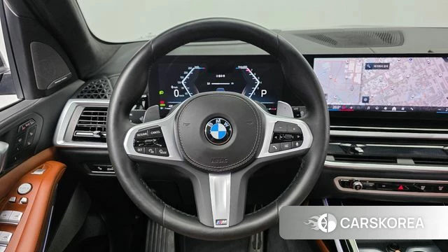 BMW X7 (G07) 2024 Черный из Кореи, фото 3