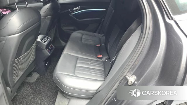 Audi e-Tron 2022 Серый из Кореи, фото 3