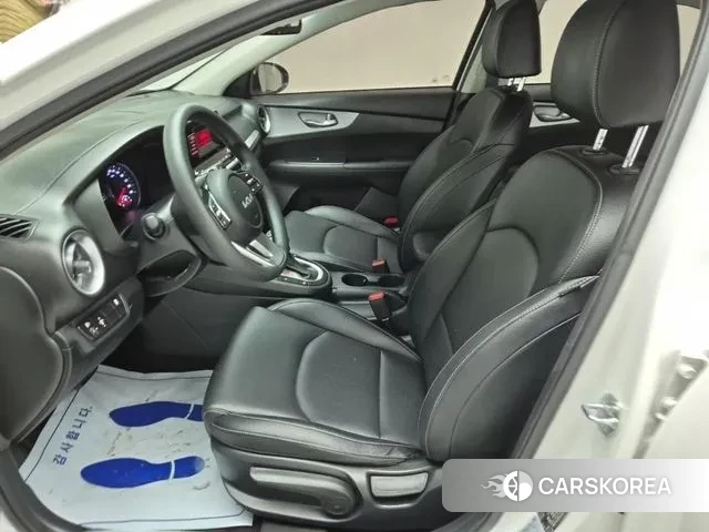 Kia The New K3 2nd generation 2022 Белый из Кореи, фото 3