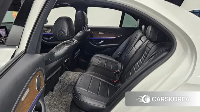 Mercedes-Benz E-Class W213 2021 Белый из Кореи, фото 3