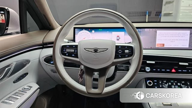 Genesis GV70 2024 Серебристо-серый из Кореи, фото 3