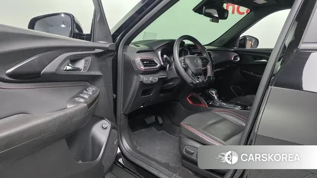 Chevrolet (GM Daewoo) Trailblazer 2023 Черный из Кореи, фото 3