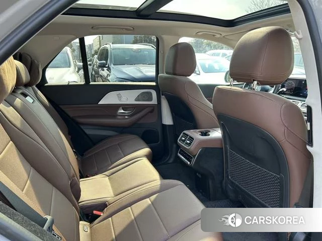 Mercedes-Benz GLE (import) 2024 Серебристо-серый из Китая, фото 3