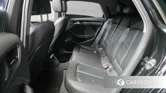 Audi New A3 2018 Черный из Кореи, фото 3