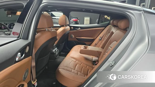 Kia Stinger Meister 2023 Серебристо-серый из Кореи, фото 3