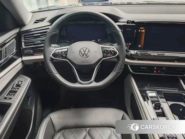 Volkswagen Tourang 2024 Черный из Китая, фото 3