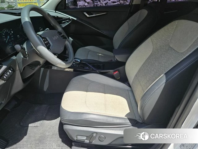 Kia Di Ol Nu Niro 2023 Белый из Кореи, фото 3