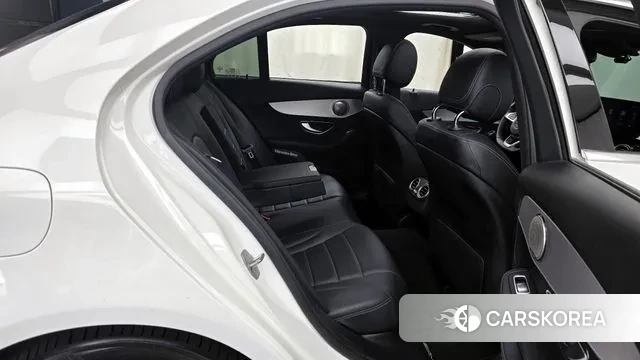 Mercedes-Benz C-Class W205 2018 Белый из Кореи, фото 3