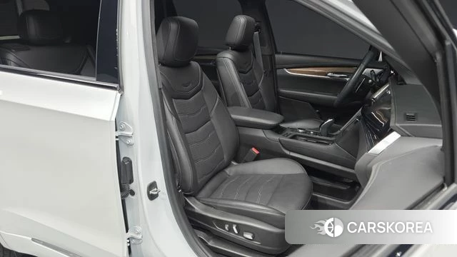 Cadillac XT6 2023 Белый из Кореи, фото 3