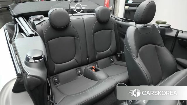 Mini Cooper Convertible 2024 Белый из Кореи, фото 3