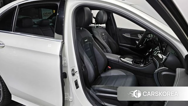 Mercedes-Benz E-Class W213 2022 Белый из Кореи, фото 3