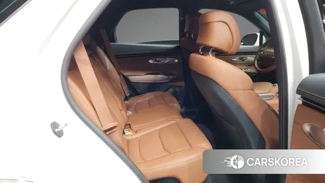 Genesis GV70 2023 Белый из Кореи, фото 3