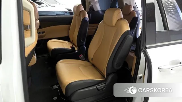 Kia Carnival 4th generation 2023 Белый из Кореи, фото 3