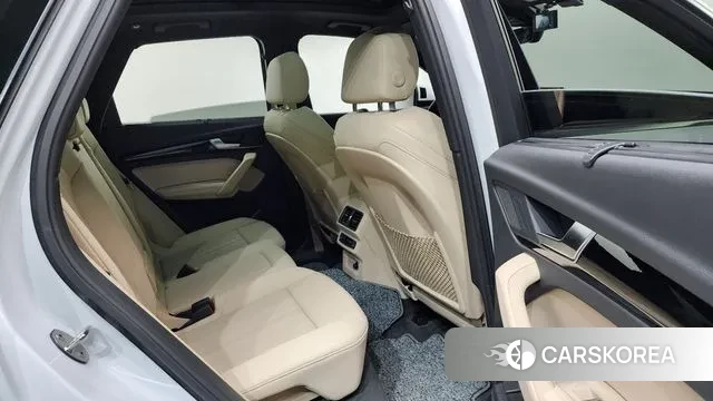 Audi Q5 (FY) 2024 Белый из Кореи, фото 3