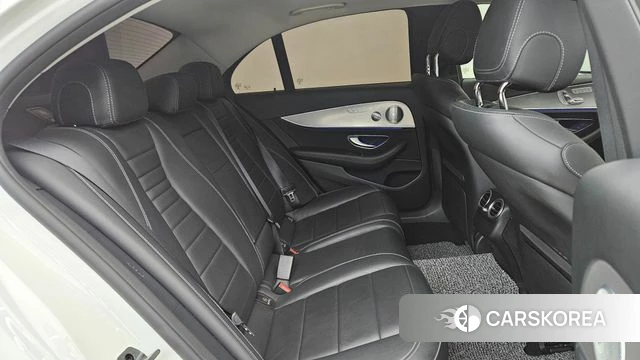 Mercedes-Benz E-Class W213 2019 Белый из Кореи, фото 3
