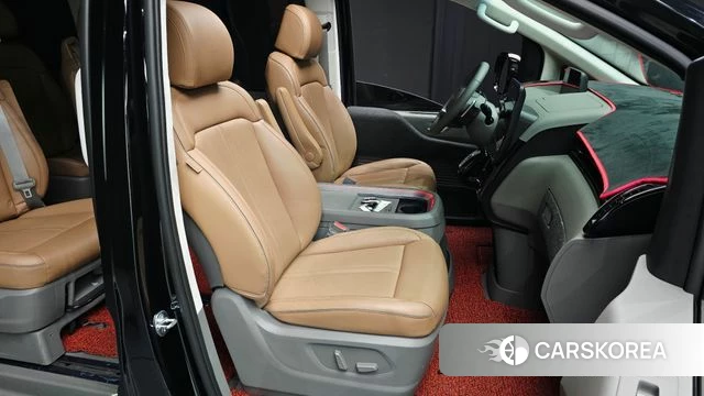 Hyundai Staria 2024 Черный из Кореи, фото 3