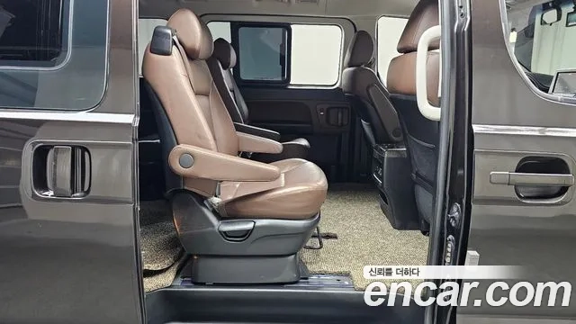 Hyundai The New Grand Starex 2018 Коричневый из Кореи, фото 3