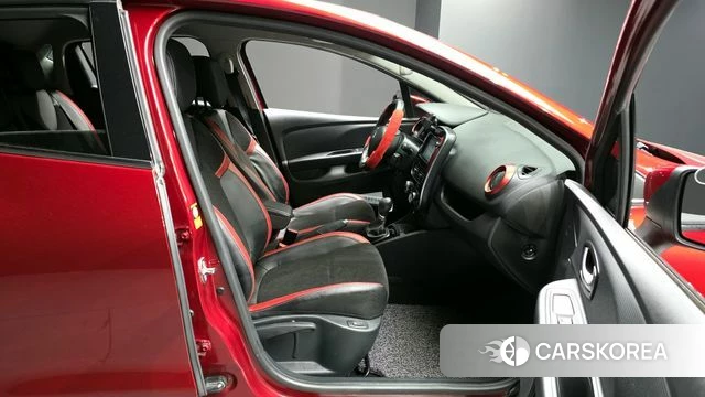 Renault Korea (Samsung) Clio 2019 Красный из Кореи, фото 3