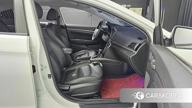 Hyundai Avante AD 2018 Белый из Кореи, фото 3