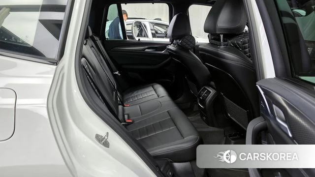 BMW X3 (G01) 2024 Белый из Кореи, фото 3