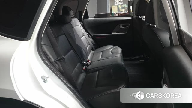 Kia Niro Plus 2022 Белый из Кореи, фото 3