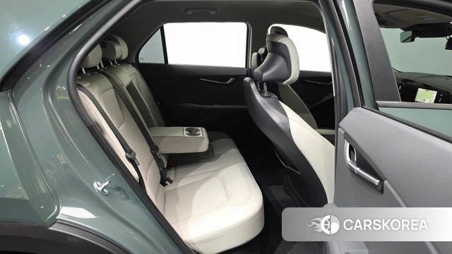 Kia Di Ol Nu Niro 2023 Темно-зеленый из Кореи, фото 3