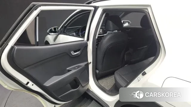 Kia Stonic 2018 Белый из Кореи, фото 3