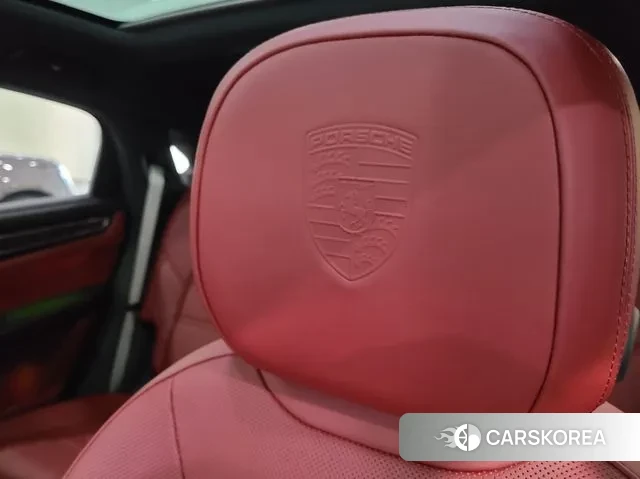 Porsche Cayenne (PO536) 2023 Жемчужный цвет из Кореи, фото 3