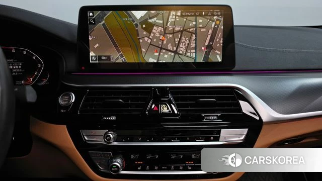 BMW 5 Series (G30) 2022 Серый из Кореи, фото 3