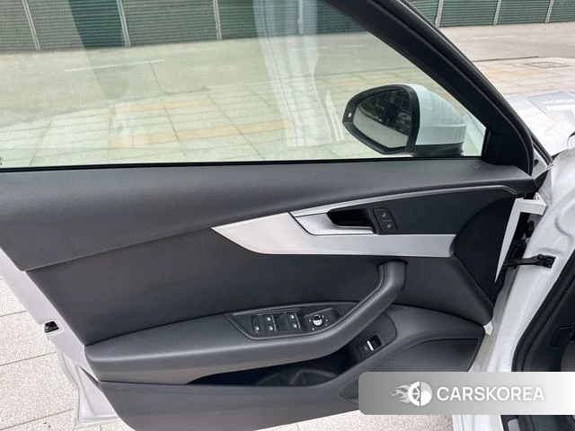 Audi A4L 2024 Белый из Китая, фото 3