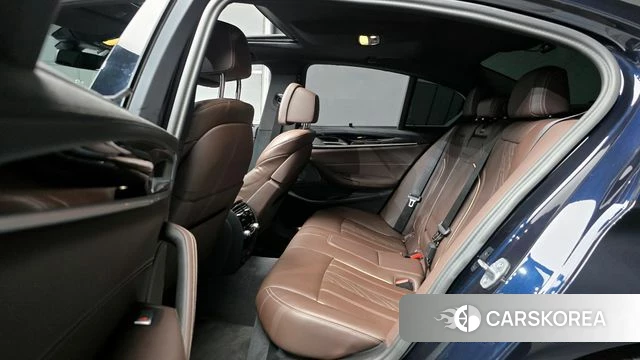 BMW 5 Series (G30) 2023 Черный из Кореи, фото 3