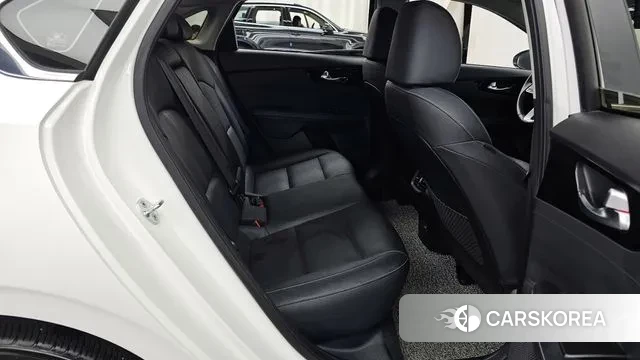 Kia The New K3 2nd generation 2021 Белый из Кореи, фото 3