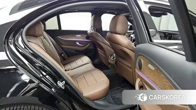 Mercedes-Benz E-Class W213 2022 Черный из Кореи, фото 3