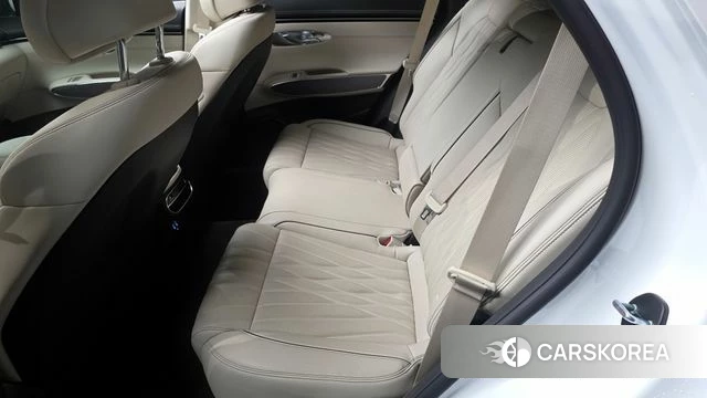 Genesis GV70 2023 Белый из Кореи, фото 3