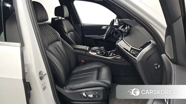 BMW X7 (G07) 2022 Белый из Кореи, фото 3