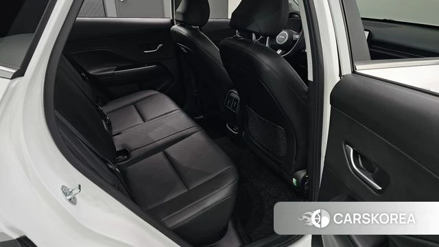 Hyundai Kona (SX2) 2023 Белый из Кореи, фото 3