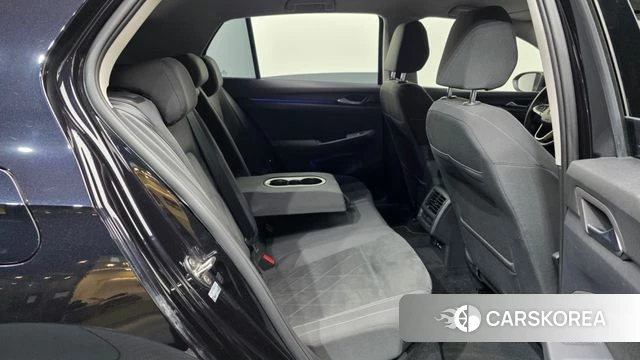 Volkswagen Golf 8th Generation 2022 Черный из Кореи, фото 3