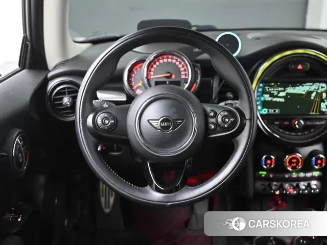 Mini Cooper D 2019 Черный из Кореи, фото 3