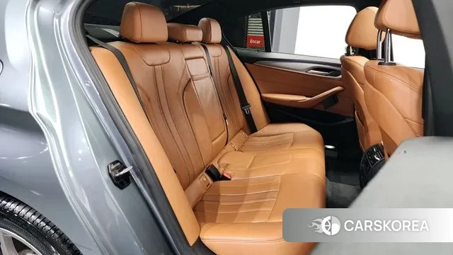 BMW 5 Series (G30) 2018 Серый из Кореи, фото 3