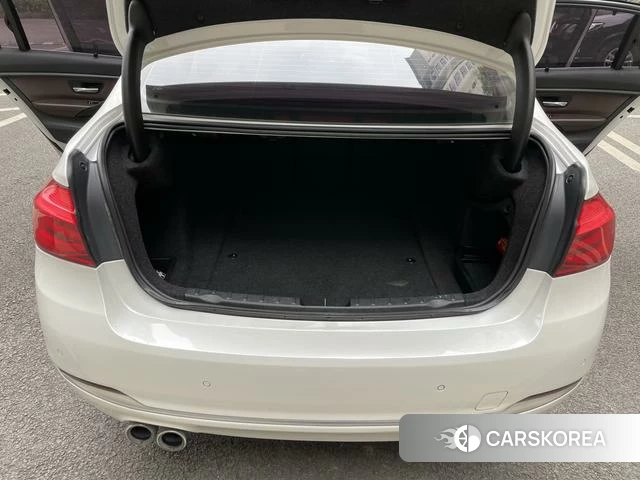BMW 3 series 2018 Белый из Китая, фото 3