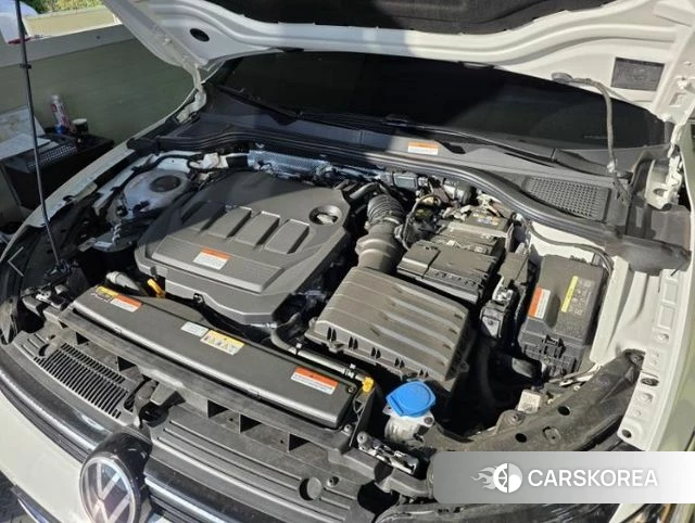 Volkswagen Golf 8th Generation 2026 Белый из Кореи, фото 3
