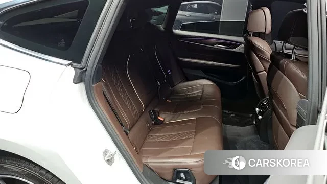 BMW 6 Series GT (G32) 2020 Белый из Кореи, фото 3