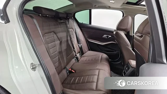 BMW 3 Series (G20) 2021 Белый из Кореи, фото 3