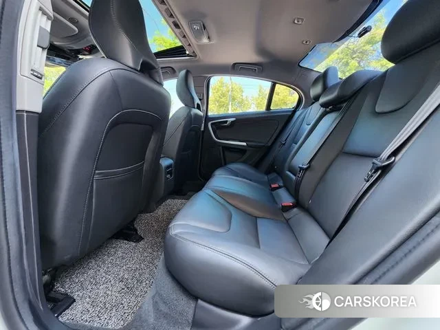 Volvo S60 id 2785394 из Кореи 3