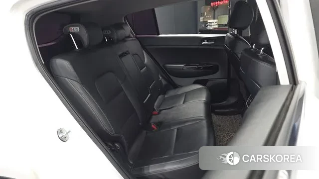 Kia Sportage 4th Generation 2018 Белый из Кореи, фото 3